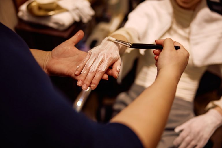 Gel or Acrylic: Which to Use Based on Your Experience